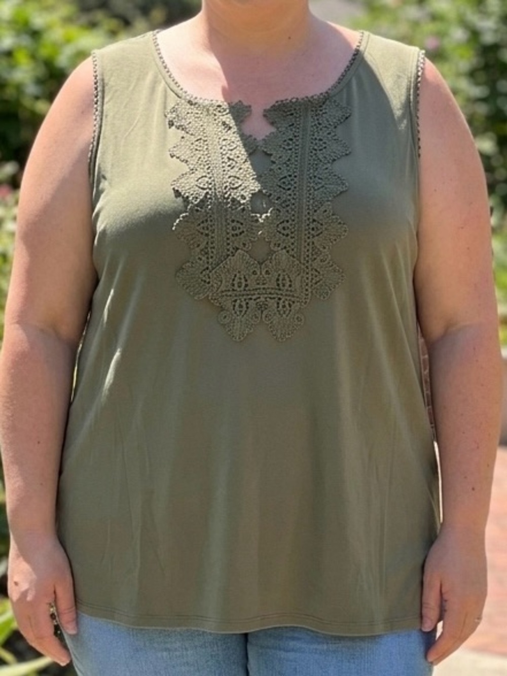 NWT Roz & Ali Olive Green Lace V-Neck Sleeveless Tank Top Blouse Plus Size 3X